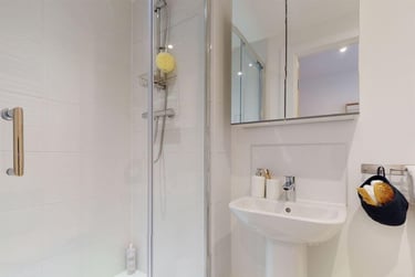 1 bed studio, 132-134 London Road, Basford, Newcastle under Lyme, ST51LZ - Image 4
